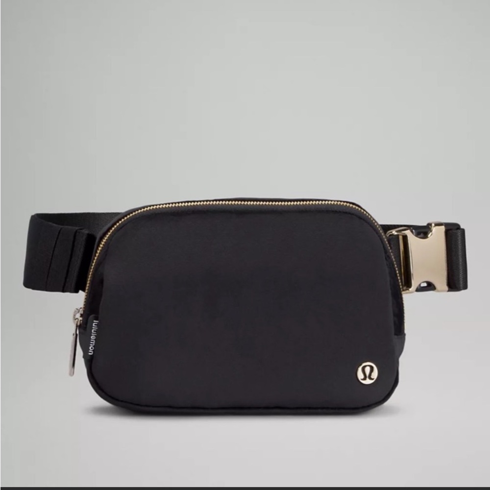 NWT Lululemon Velour Everywhere Belt Bag